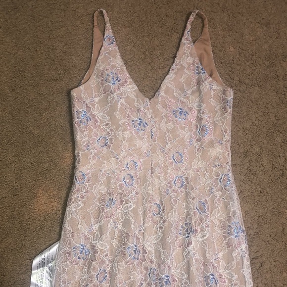 Dress The Population Helen Lace Sleeveless Surplice V-Neck Trumpet Maxi Gown M - Picture 8 of 12